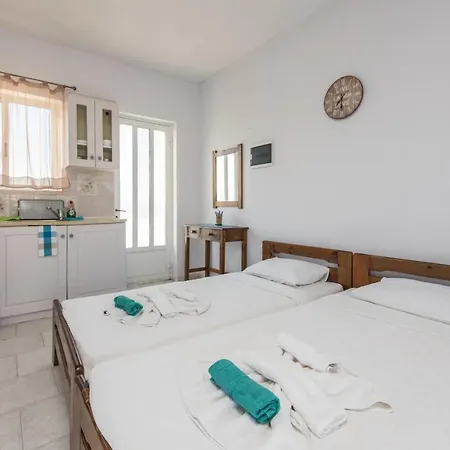 Antzelika Studio * Laganas